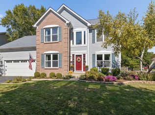 2224 Beaumont Ct, Aurora, IL 60502