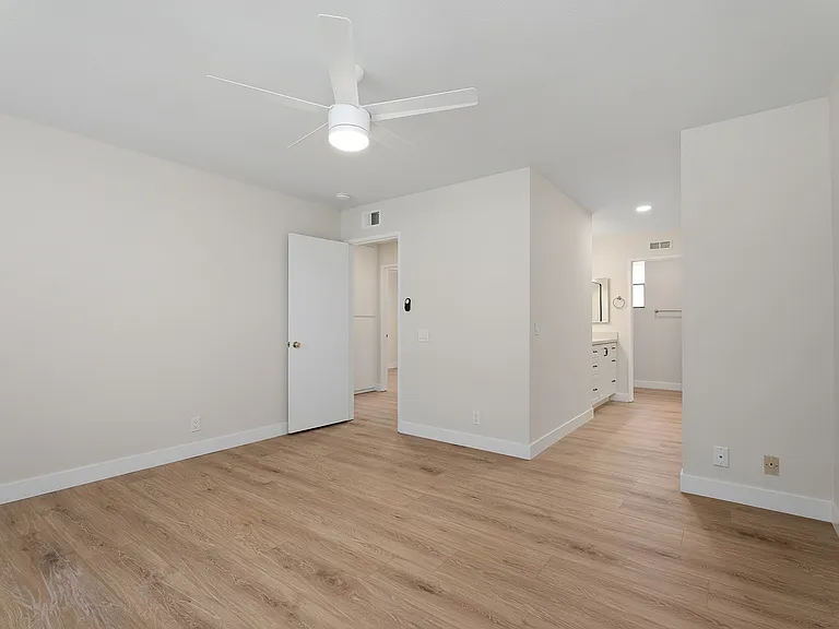 155 Rockwood — Photo 22