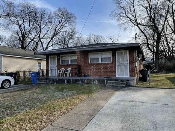 1st image of 1098 N Hawthorne St #A