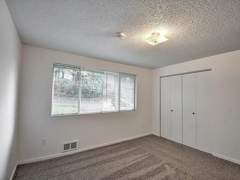 4803.5 Brech St SE — Photo 9