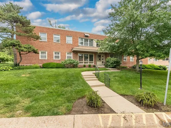 5 Delcrest Ct APT 204, Saint Louis, MO 63124