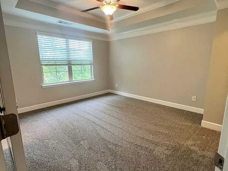 5541 Prada Dr — Photo 12