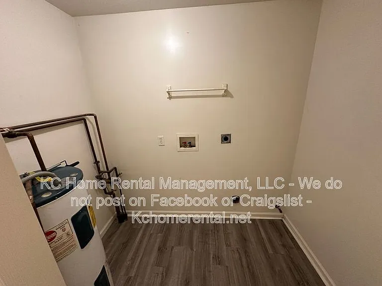 4319 Jackson Ave — Photo 15