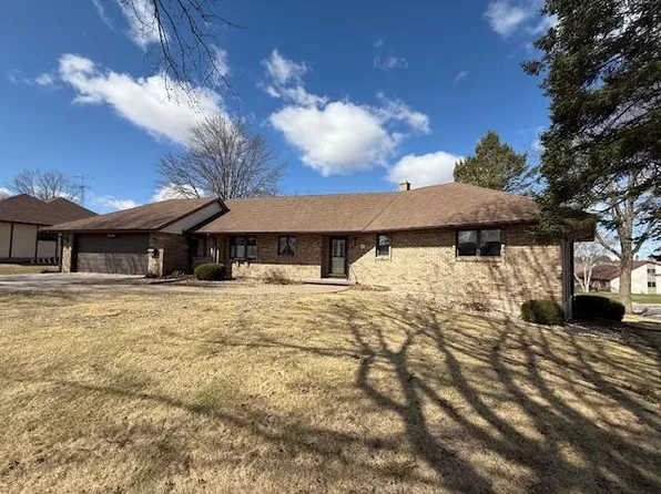 107 E Sunnyside Dr, Caledonia, MN 55921