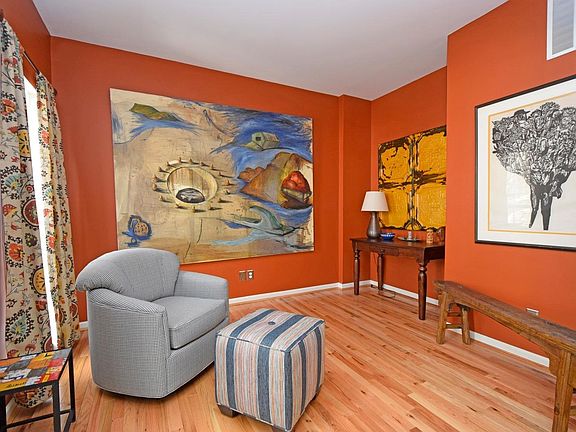 4th image of 7253 Mariemont Cres