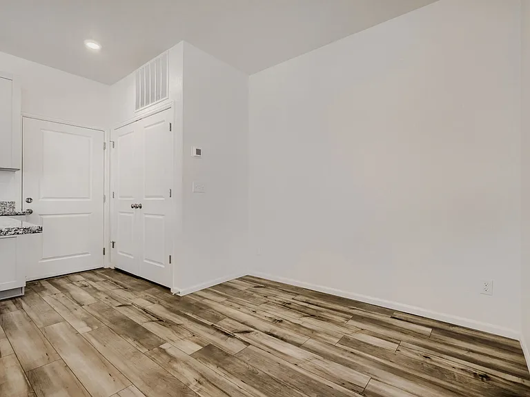 5825 Uptop Point — Photo 7