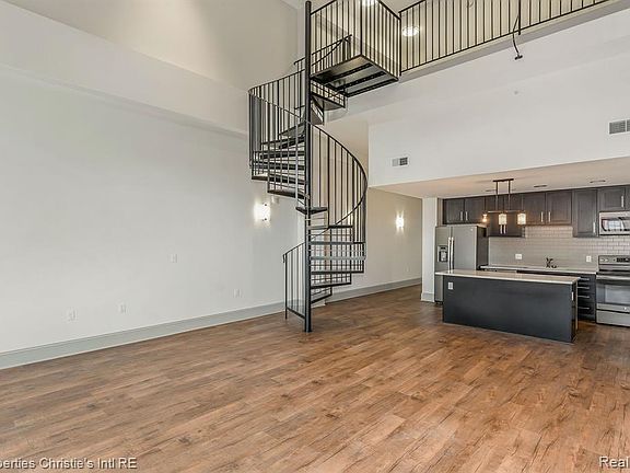 5th image of 10 E Grand River Ave #603