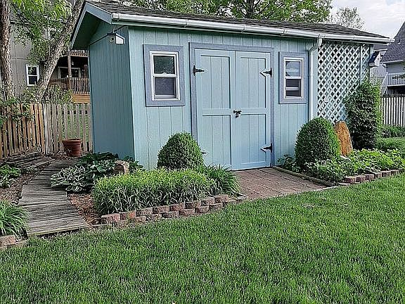 8x17 garden shed