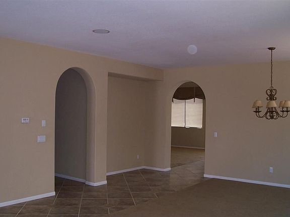 Living Room/Dining Area
