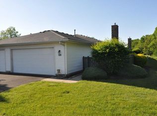 2452 Crystal Springs Dr, Hilliard, OH