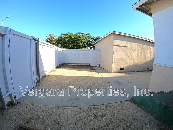 5th image of 613 Amapola Ave