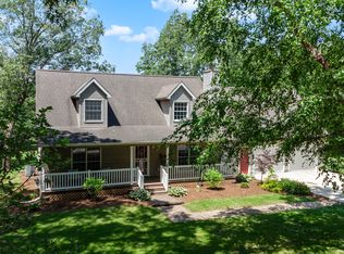 2780 S Forsythia Ln, Saint Anne, IL 60964