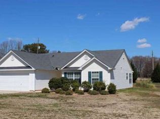 205 Clearsprings Ln, Winder, GA 30680