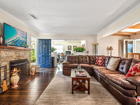 4th image of 5617 Matilija Ave