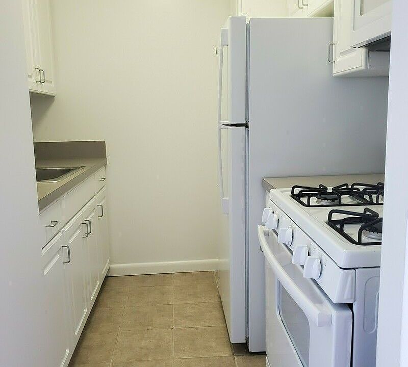 1st image of 1763 2nd Ave APT 10P