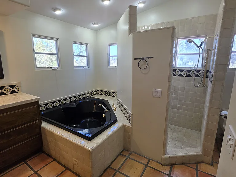 2740 Mountain View Dr #A — Photo 29