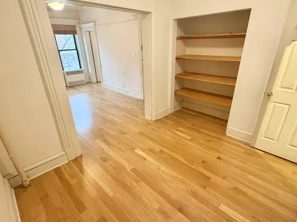 194 Saint Marks Avenue image 8 of 14