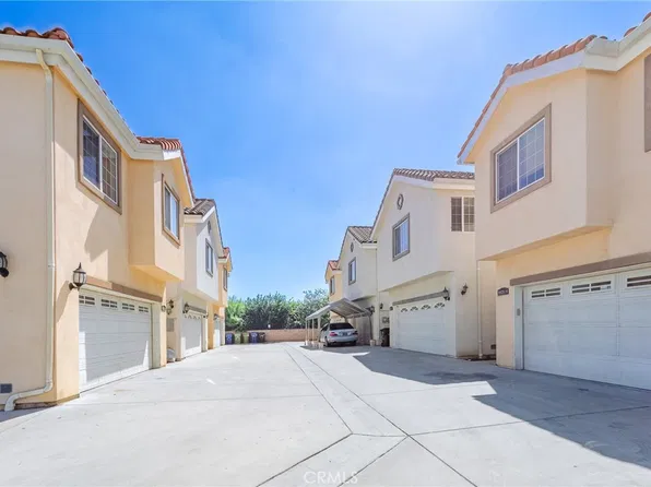 8425 Burnet Ave APT 6, North Hills, CA 91343