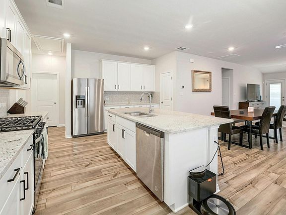 3rd image of 216 Prairie Song Ln