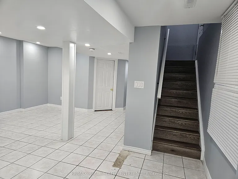 55 Tulip Dr #BASEMENT — Photo 12