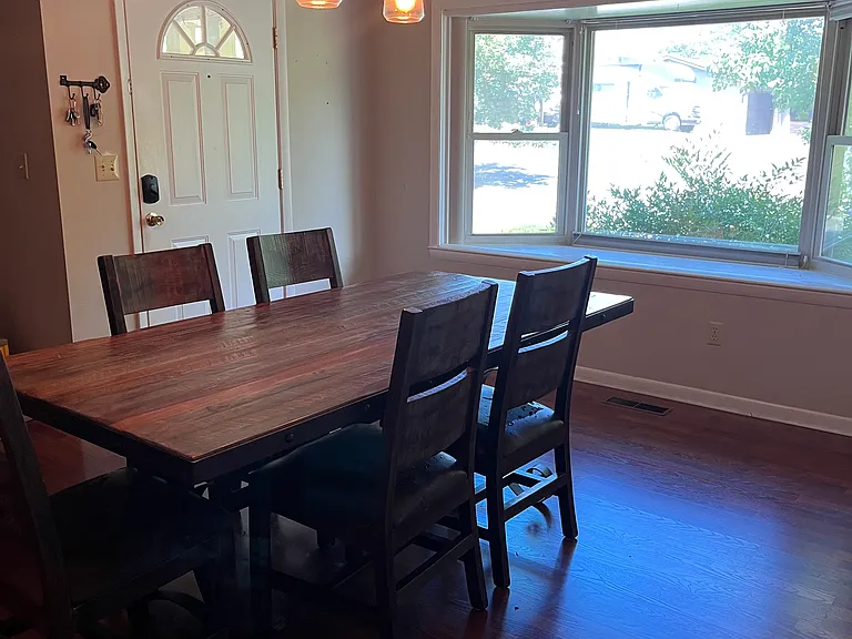 409 Conley Dr — Photo 4