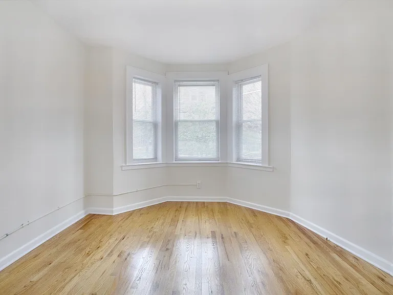 80 Pine St #2 — Photo 18