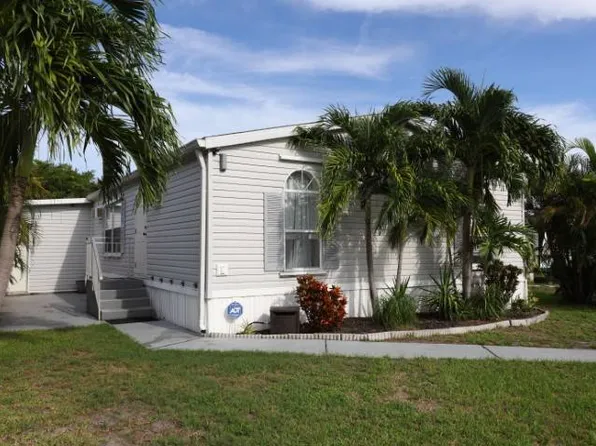 1607 NW 24th St #696, Boynton Beach, FL 33436