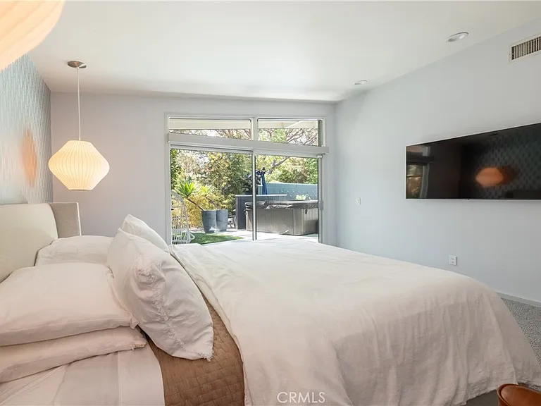 15626 Royal Ridge Rd — Photo 21