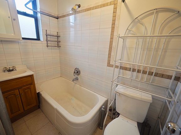 4th image of 34-47 42nd St #4