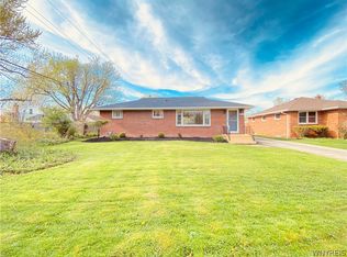 970 E Saratoga Rd, Buffalo, NY 14221