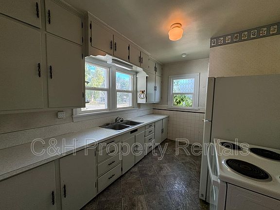 3rd image of 701 Wyoming Ave