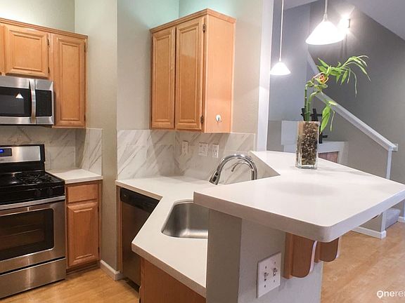 2nd image of 570 Manhattan Pl #104