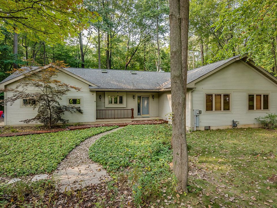 1st image of 6767 Parkway Dr