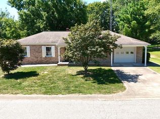 2115 Lakeview Dr, Washington, IN 47501