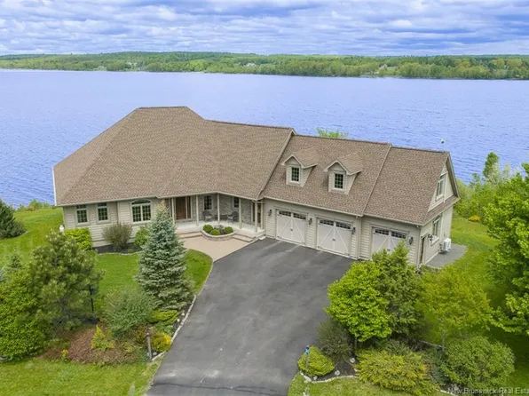 40 Awesome Way, Kingsclear, NB E3E 0C4