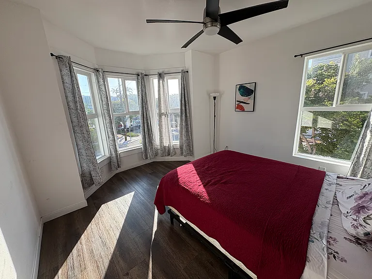 907 D Ave #5 — Photo 14