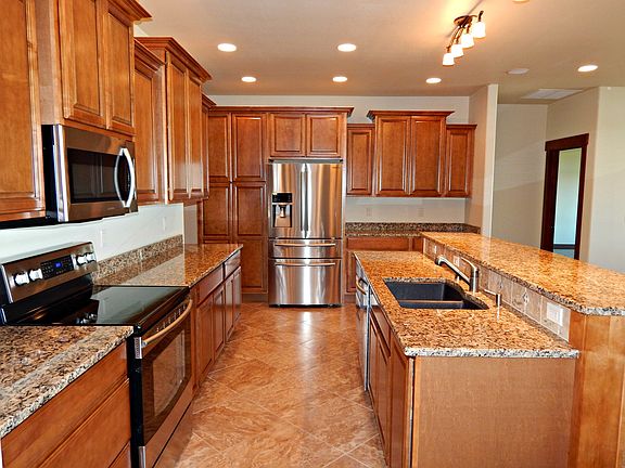 4th image of 2235 Melody Ln NE