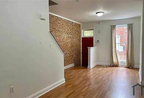 418 N Port St — Photo 12