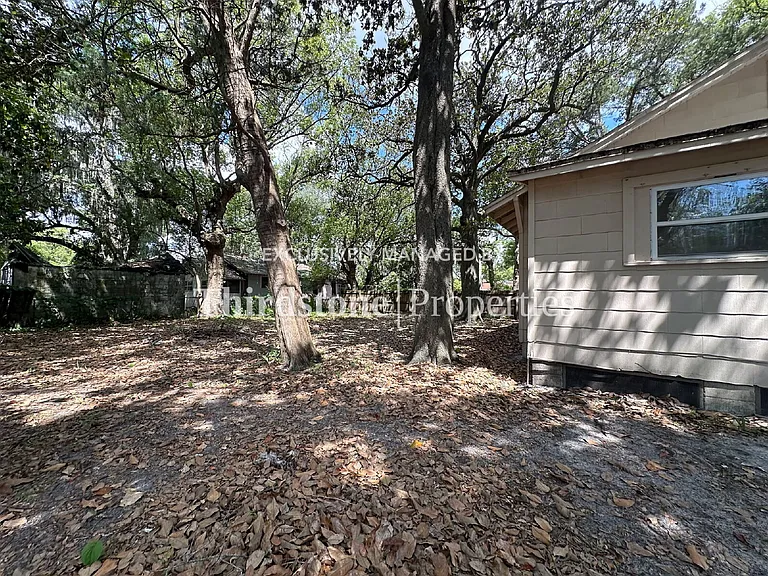 920 Alderside St — Photo 19