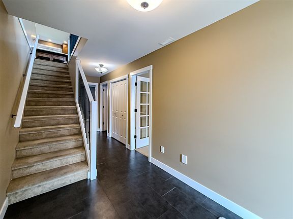 4th image of 2243 Grasslands Blvd