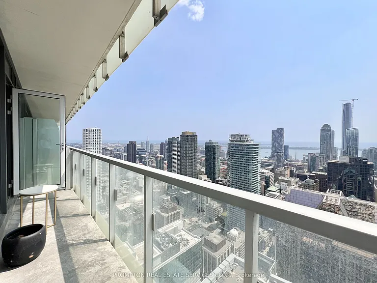 197 Yonge St #4407 — Photo 19