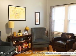1716 E Newton Ave APT 1, Shorewood, WI 53211
