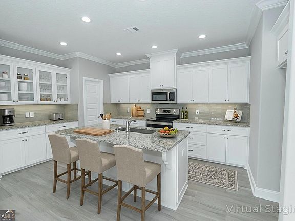 2nd image of 133 Amanda Trce