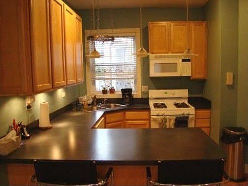 4th image of 4718 N Kenmore Ave