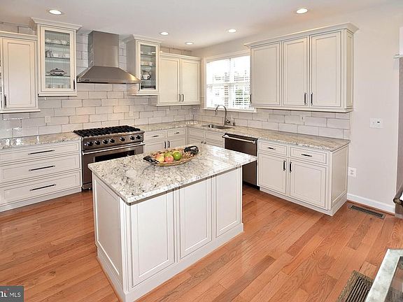 4th image of 42481 Magellan Sq