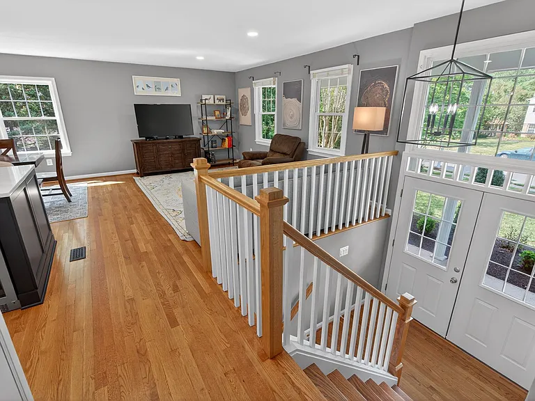 9810 Meadow Valley Dr — Photo 5