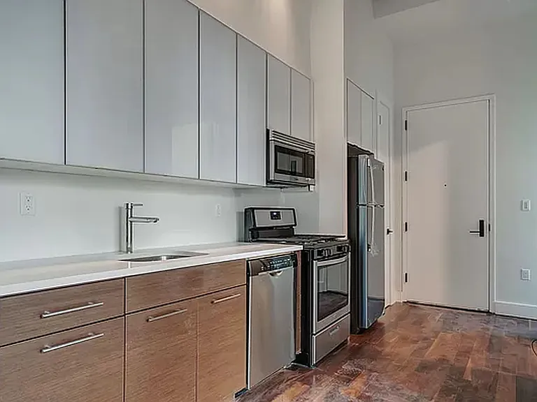 364 Bedford Ave #G4 — Photo 3