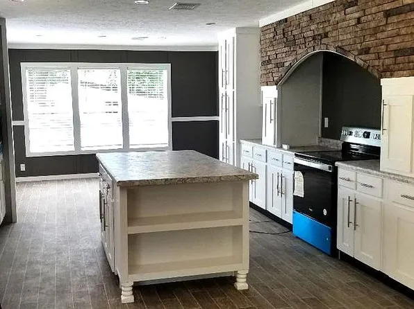 498 Old Gurley Pike, Gurley, AL 35748