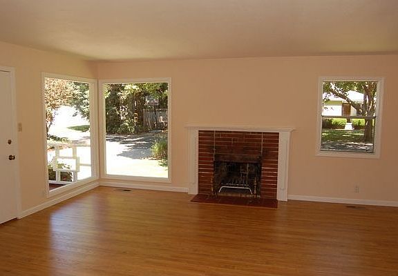 4th image of 770 Plaza Hermosa
