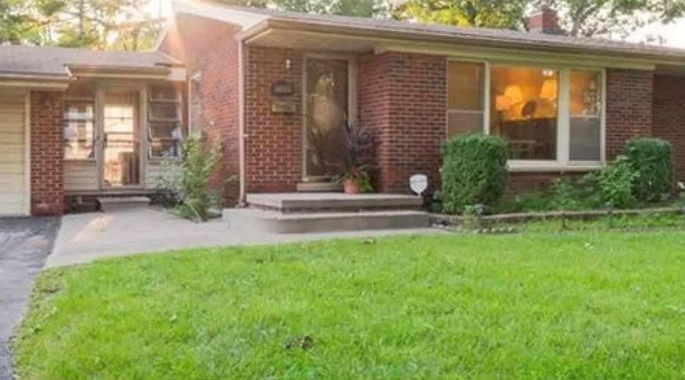 1st image of 12809 Dixie